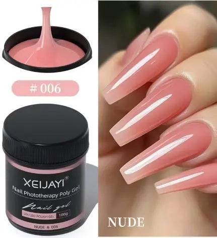 Borcan 100g Poly Gel XEIJAYI nuanța 006 Nude și model de manichiură lungă realizată cu gel bej-rozaliu natural translucid.

