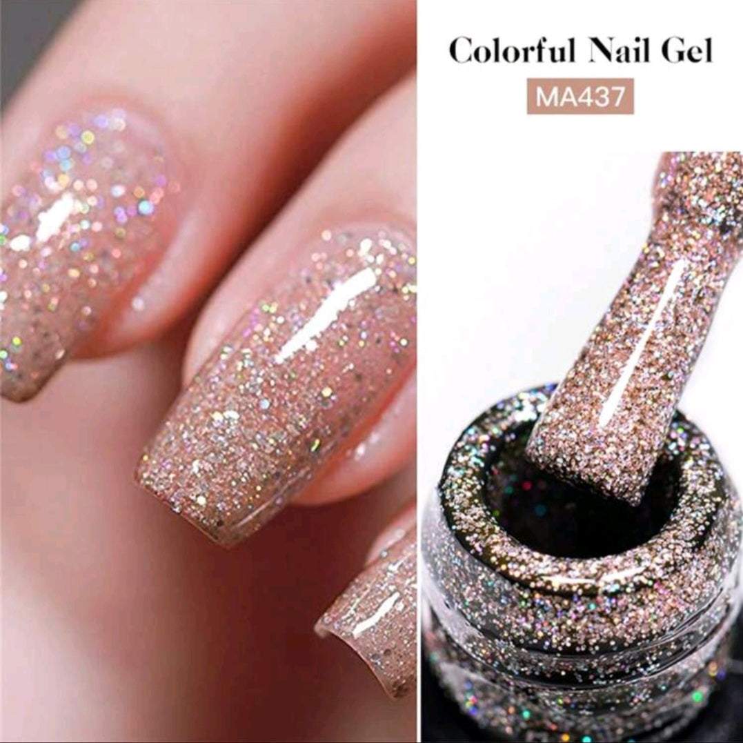 Gel unghii strălucitor cu sclipici șampanie pentru manichiură elegantă și rafinată